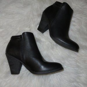 NWT MIA Ankle Booties Size 9